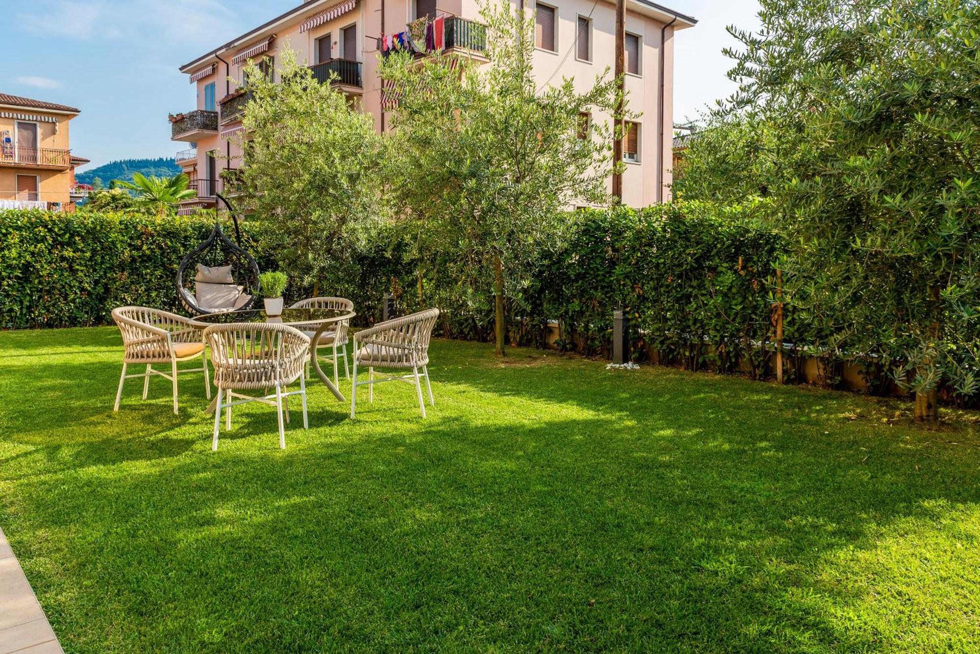 Lifestyle Dante Apartment