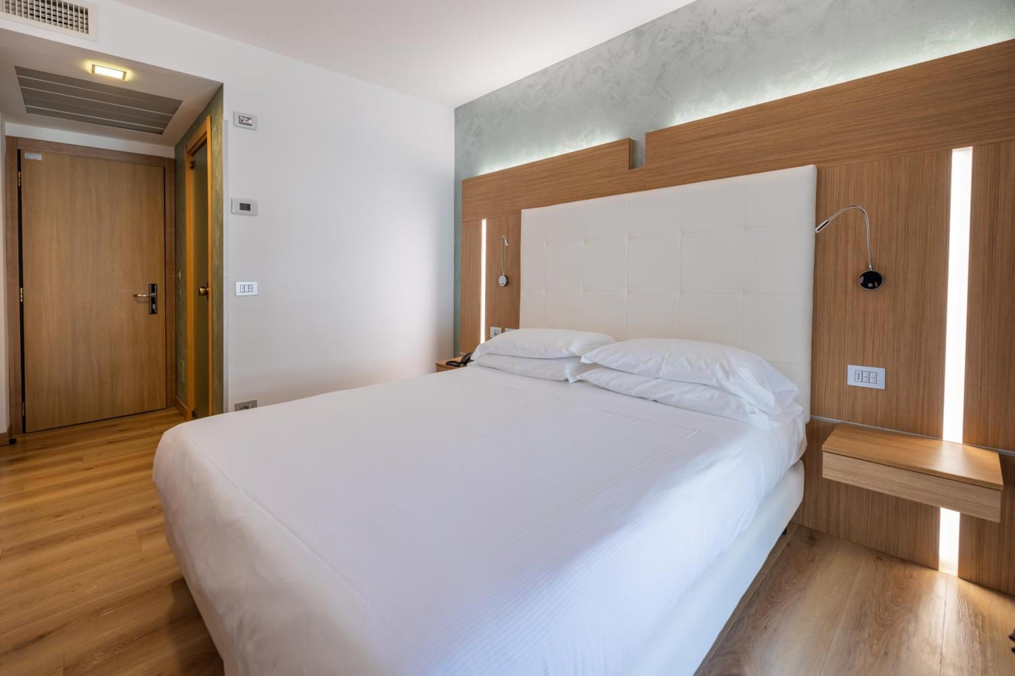 Hotel Kriss Internazionale Bardolino