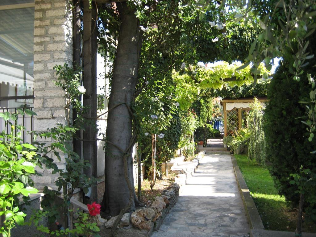 Casa Ginev Room & Apartments Bardolino