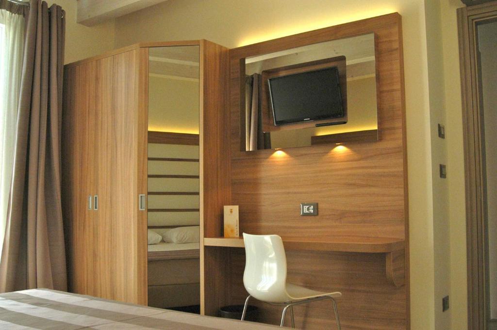 Bio Pacinotti Aparthotel 4*