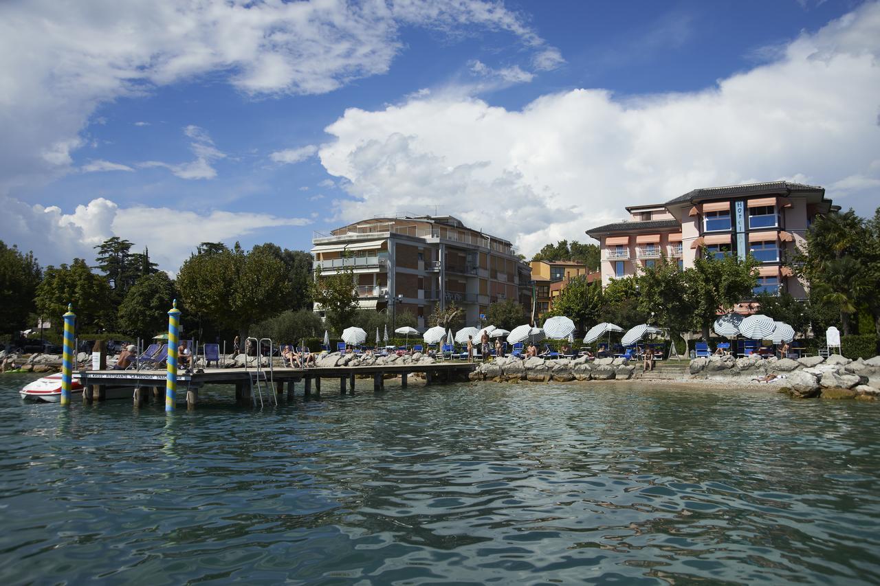 Aparthotel Front *