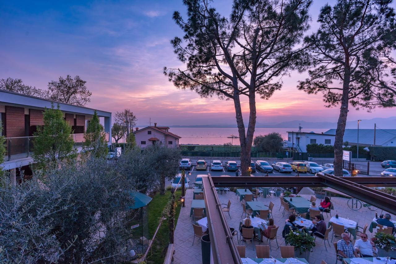 Maximilian Hotel