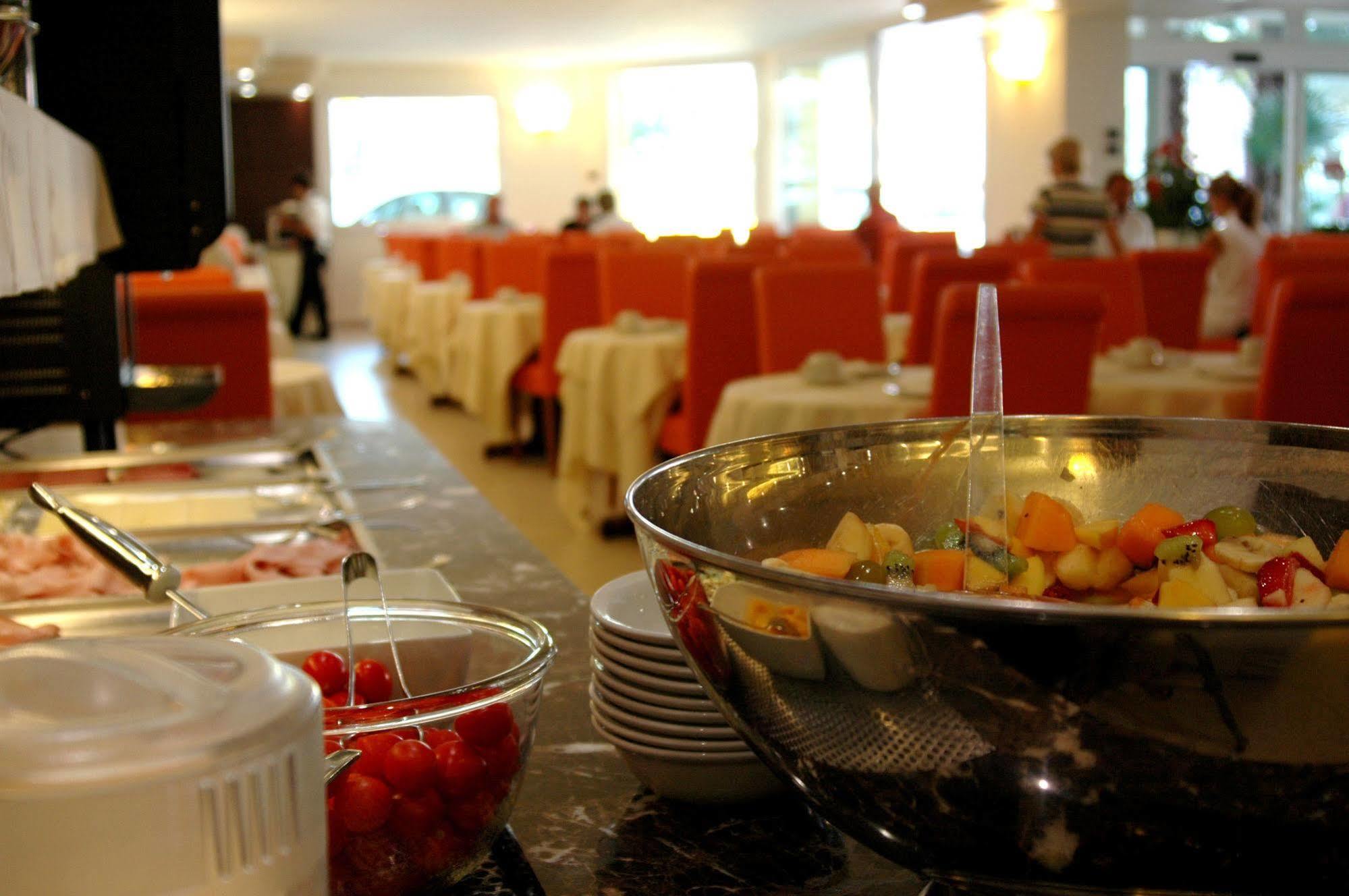 Capri Hotel 3*
