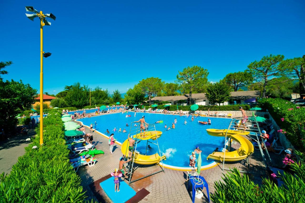 Albatross Mobile Homes On Cisano & San Vito S. P. A. Campsite Bardolino