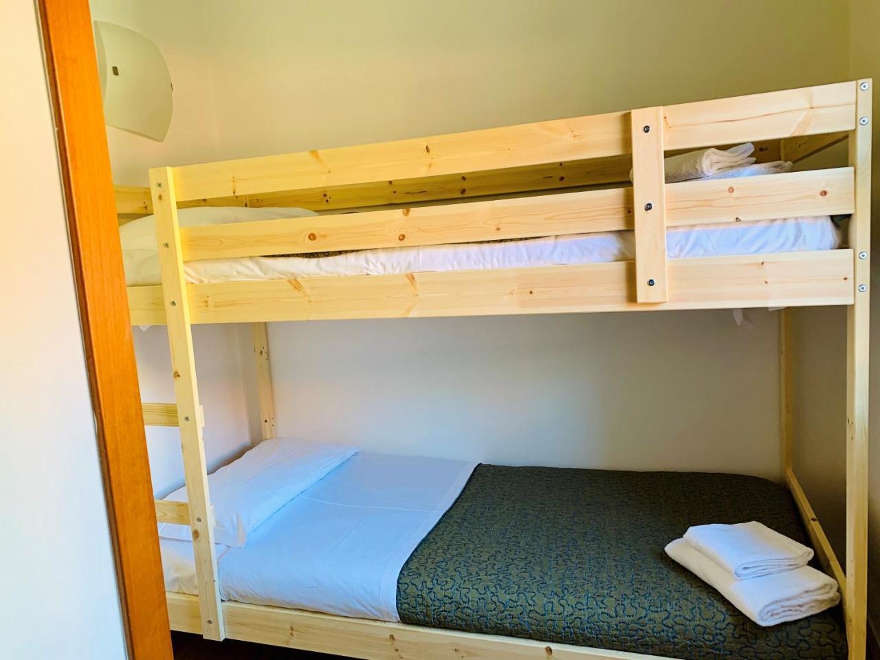 Front Aparthotel *